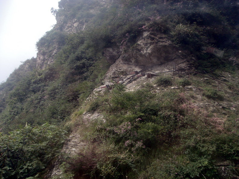 Image: /media/?path=/trips/2007-08-13 China/2007-08-20_Wudang/20070820-094444-0-Joe.jpg